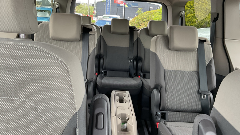 Volkswagen Multivan 2.0 TDI Life 5dr LWB DSG Diesel Estate